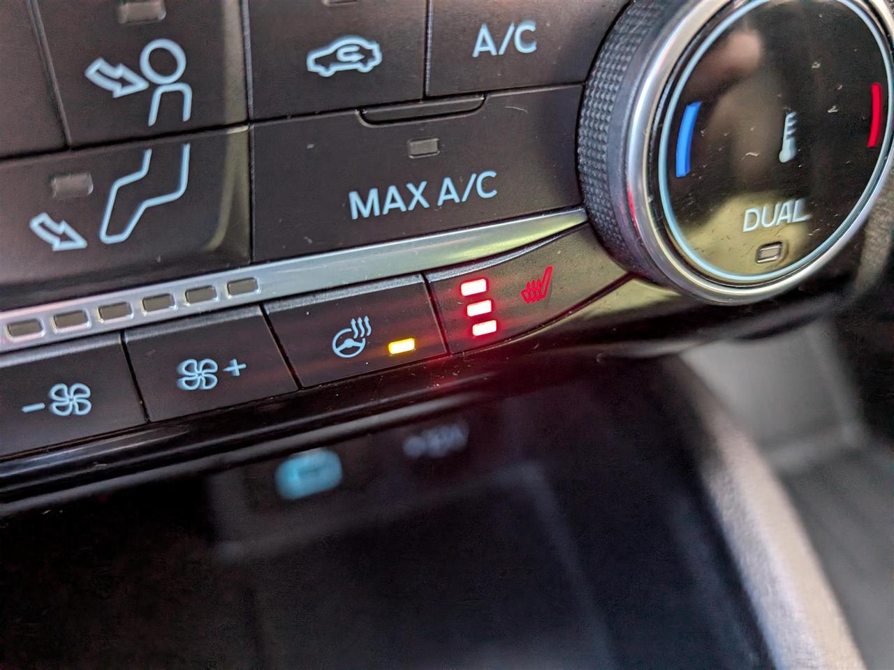 2022 Ford Escape SEL - LEATHER - REV CAM - TECH FEATS Photo