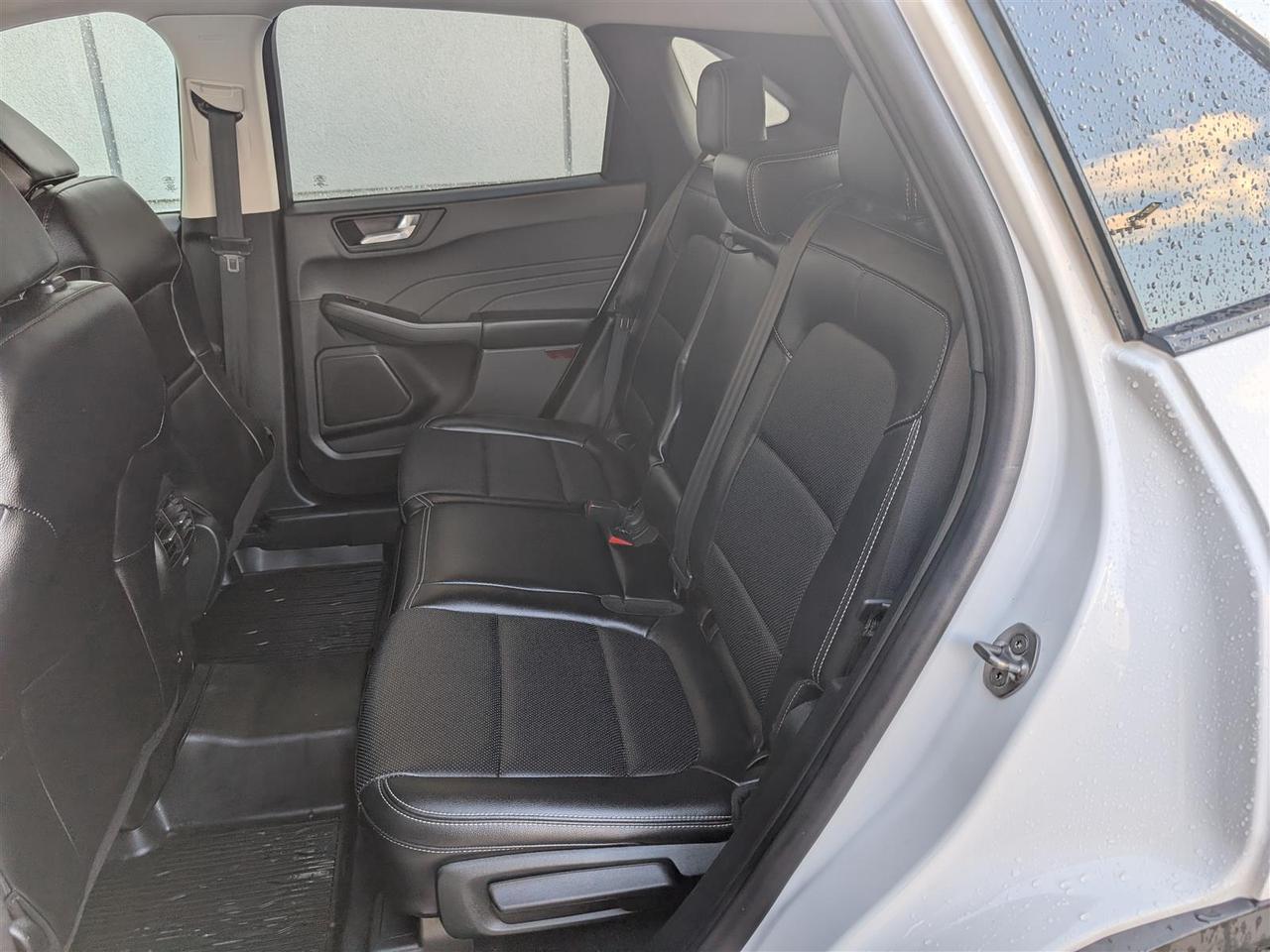 2022 Ford Escape SEL - LEATHER - REV CAM - TECH FEATS Photo