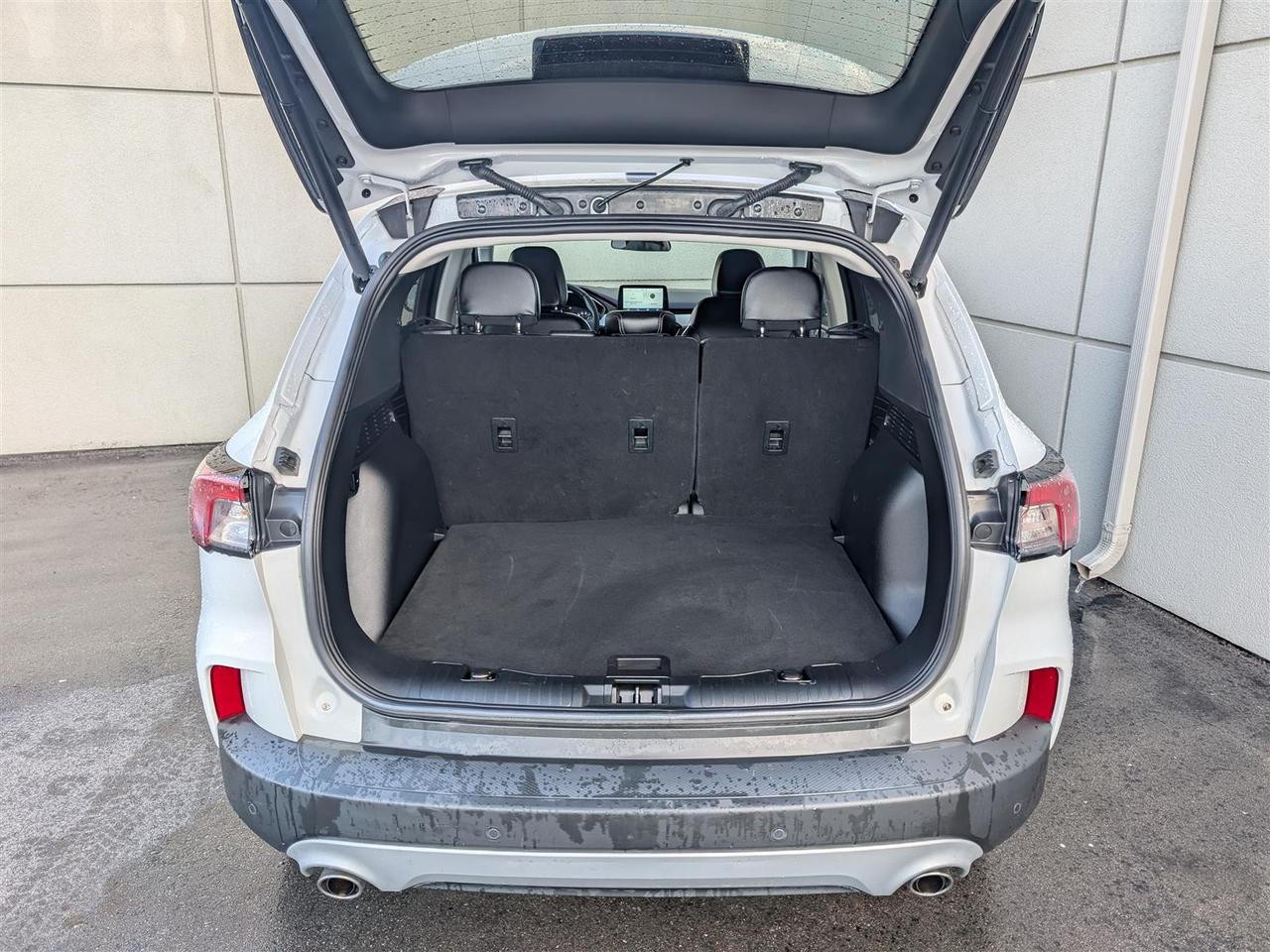 2022 Ford Escape SEL - LEATHER - REV CAM - TECH FEATS Photo