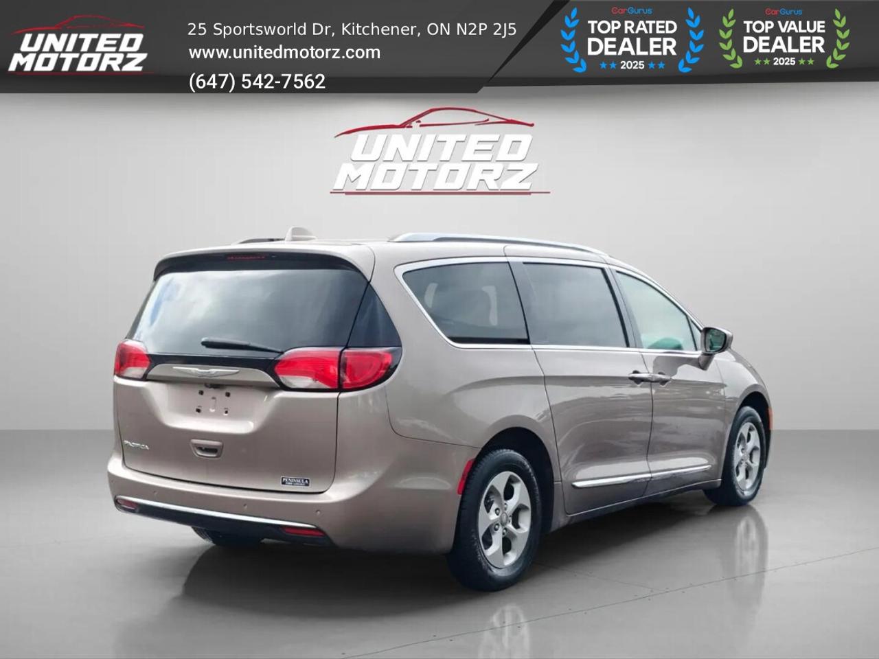 2017 Chrysler Pacifica Touring L Plus~ Photo