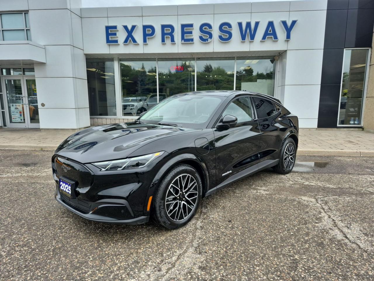 <p class=MsoNormal style=margin: 0cm 0cm 8pt; line-height: 13.8pt; font-size: 12pt; font-family: Aptos, sans-serif;><strong><span style=font-family: Calibri, sans-serif;>Carfax history report available with every vehicle!</span></strong></p><p>&nbsp;</p><p class=MsoNormal style=margin: 0cm 0cm 8pt; line-height: 13.8pt; font-size: 12pt; font-family: Aptos, sans-serif;><em><span style=font-family: Calibri, sans-serif;>The Vehicles History is no mystery!</span></em></p><p>&nbsp;</p><p class=MsoNormal style=margin: 0cm 0cm 8pt; line-height: 13.8pt; font-size: 12pt; font-family: Aptos, sans-serif;><strong><span style=font-family: Calibri, sans-serif;>2 locations to better serve YOU! &ndash; Stratford and New Hamburg<br>New or Pre-Owned vehicles are shared between both locations &ndash; please contact Sales to confirm.</span></strong></p><p>&nbsp;</p><p class=MsoNormal style=margin: 0cm 0cm 8pt; line-height: 13.8pt; font-size: 12pt; font-family: Aptos, sans-serif;><span style=font-family: Calibri, sans-serif;>That&rsquo;s something that can be said for every used vehicle purchased at&nbsp;<strong>Expressway</strong>.</span></p><p>&nbsp;</p><p class=MsoNormal style=margin: 0cm 0cm 8pt; line-height: 13.8pt; font-size: 12pt; font-family: Aptos, sans-serif;><span style=font-family: Calibri, sans-serif;>Purchasing a used vehicle from&nbsp;<strong>Expressway&nbsp;</strong>is a decision that you will be able to make with confidence knowing that you&rsquo;re getting the most that a vehicle and dealership can offer to you.</span></p><p>&nbsp;</p><p class=MsoNormal style=margin: 0cm 0cm 8pt; line-height: 13.8pt; font-size: 12pt; font-family: Aptos, sans-serif;><span style=font-family: Calibri, sans-serif;>Used Vehicle Warranty Coverage &ndash; Expressway Motors Limited<br><br>All Expressway Certified Vehicles include the following coverage, subject to terms and conditions:</span></p><p><br><br></p><ul style=margin-bottom: 0cm; margin-top: 0cm; type=square><li class=MsoNormal style=margin: 0cm 0cm 12pt; line-height: 13.8pt; font-size: 12pt; font-family: Aptos, sans-serif;><span style=font-family: Calibri, sans-serif;>Remaining Factory Warranty:</span></li></ul><p><br><br><br></p><ul style=margin-bottom: 0cm; margin-top: 0cm; type=square><li class=MsoNormal style=margin: 0cm 0cm 8pt; line-height: 13.8pt; font-size: 12pt; font-family: Aptos, sans-serif;><span style=font-family: Calibri, sans-serif;>If the vehicle is still within the manufacture&rsquo;s original warranty period, that coverage is fully transferable and can be used at any authorized Ford dealership in Canada or the United States.</span></li></ul><p><br><br><br></p><ul style=margin-bottom: 0cm; margin-top: 0cm; type=square><li class=MsoNormal style=margin: 0cm 0cm 8pt; line-height: 13.8pt; font-size: 12pt; font-family: Aptos, sans-serif;><span style=font-family: Calibri, sans-serif;>30-Day / 500km MTO Safety Warranty: From the date of delivery, Expressway Motors Ltd offers coverage on all safety-related component failures for 30 days or 500km (whichever comes first). This includes a $0 deductible when repairs are completed at Expressway Motors Ltd. (New Hamburg or Stratford)</span></li></ul><p><br><br><br></p><ul style=margin-bottom: 0cm; margin-top: 0cm; type=square><li class=MsoNormal style=margin: 0cm 0cm 8pt; line-height: 13.8pt; font-size: 12pt; font-family: Aptos, sans-serif;><span style=font-family: Calibri, sans-serif;>6-Mon / 6,000km Powertrain PLUS Warranty: This coverage includes major components such as engine, transmission, driveline, steering and suspension. It excludes minor fluid leaks (drips and seepage). A $200 deductible applies per claim. This warranty is exclusive to Expressway Motors Ltd and all covered repairs must be completed at our New Hamburg or Stratford locations.</span></li></ul><p><br><br><br></p><ul style=margin-bottom: 0cm; margin-top: 0cm; type=square><li class=MsoNormal style=margin: 0cm 0cm 8pt; line-height: 13.8pt; font-size: 12pt; font-family: Aptos, sans-serif;><span style=font-family: Calibri, sans-serif;>*Terms are subject to change. See your Sales Consultant for details.</span></li></ul><p><br><br></p><p class=MsoNormal style=margin: 0cm 0cm 13.5pt; line-height: normal; font-size: 12pt; font-family: Aptos, sans-serif;><strong><span style=font-family: Calibri, sans-serif;>Warranty:</span></strong><span style=font-family: Calibri, sans-serif;>&nbsp;We offer best in class Extended Protection options with flexible terms that can be tailored to your needs at a price that you can afford.</span></p><p>&nbsp;</p><p class=MsoNormal style=margin: 0cm 0cm 8pt; line-height: 13.8pt; font-size: 12pt; font-family: Aptos, sans-serif;><strong><span style=font-family: Calibri, sans-serif;>Finance:</span></strong><span style=font-family: Calibri, sans-serif;>&nbsp;At Expressway we have some of the best Finance Managers in the business that work with all the Major banks and Core Lenders. The Relationships we have built will help guarantee that you get the lowest rate possible</span></p><p>&nbsp;</p><p class=MsoNormal style=margin: 0cm 0cm 8pt; line-height: 13.8pt; font-size: 12pt; font-family: Aptos, sans-serif;><span style=font-family: Calibri, sans-serif;>Check out our great selection of vehicles at Expressway in New Hamburg and Stratford Locations!</span></p><p>&nbsp;</p><p class=MsoNormal style=margin: 0cm 0cm 8pt; line-height: 13.8pt; font-size: 12pt; font-family: Aptos, sans-serif;><strong><span style=font-family: Calibri, sans-serif;>Call Expressway for your quote today!</span></strong></p><p>&nbsp;</p><p class=MsoNormal style=margin: 0cm 0cm 8pt; line-height: 13.8pt; font-size: 12pt; font-family: Aptos, sans-serif;><strong><span style=font-family: Calibri, sans-serif;>New Hamburg:</span></strong><span style=font-family: Calibri, sans-serif;>&nbsp;<a href=tel:+15196623900><span style=color: #0563c1;>519*662*3900</span></a></span></p><p>&nbsp;</p><p class=MsoNormal style=margin: 0cm 0cm 8pt; line-height: 13.8pt; font-size: 12pt; font-family: Aptos, sans-serif;><strong><span style=font-family: Calibri, sans-serif;>Stratford</span></strong><span style=font-family: Calibri, sans-serif;>:&nbsp;<a href=tel:+15192713900><span style=color: #0563c1;>519*271*3900</span></a></span></p><p>&nbsp;</p><p class=MsoNormal style=margin: 0cm 0cm 8pt; line-height: 13.8pt; font-size: 12pt; font-family: Aptos, sans-serif;><span style=font-family: Calibri, sans-serif;>or visit us online at:&nbsp;<a href=https://www.expresswayford.com/><span style=color: #0563c1;>www.expresswayford.com</span></a></span></p><p>&nbsp;</p><p class=MsoNormal style=margin: 0cm 0cm 8pt; line-height: 13.8pt; font-size: 12pt; font-family: Aptos, sans-serif;><strong><span style=font-family: Calibri, sans-serif;>**ALL REPAIRS MUST BE DONE BY EXPRESSWAY MOTORS LTD, STRATFORD OR NEW HAMBURG LOCATIONS**</span></strong></p><p>&nbsp;</p><p class=MsoNormal style=margin: 0cm 0cm 8pt; line-height: 13.8pt; font-size: 12pt; font-family: Aptos, sans-serif;><strong><span style=font-family: Calibri, sans-serif;>We pride ourselves in No Hassle, No Pressure, Honest Service. We practice full disclosure with all our used vehicles and have a Better Business Bureau A+ rating!</span></strong></p><p>&nbsp;</p><p class=MsoNormal style=margin: 0cm 0cm 8pt; line-height: 13.8pt; font-size: 12pt; font-family: Aptos, sans-serif;><span style=font-size: 8pt; font-family: Calibri, sans-serif;>**Expressway reserves the right to correct any errors and omissions that occur on this site. (Incl, but not limited to price, incl. Event price rollbacks, vehicles features & more).</span></p><p>&nbsp;</p><p class=MsoNormal style=margin: 0cm 0cm 8pt; line-height: 13.8pt; font-size: 12pt; font-family: Aptos, sans-serif;><span style=font-size: 8pt; font-family: Calibri, sans-serif;>** Expressway is a Fair Market Price Dealership pricing subject to change with current market conditions</span></p>