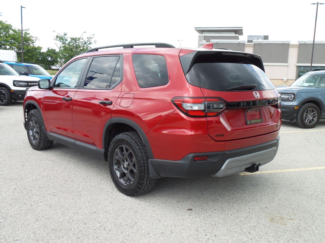 2023 Honda Pilot TRAILSPORT, 3.5L, LEATHER, ROOF, 7-PASS, TOW PACK! Photo