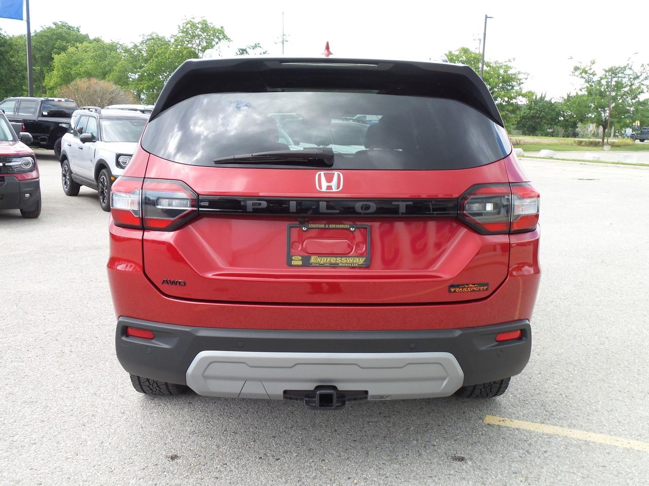 2023 Honda Pilot TRAILSPORT, 3.5L, LEATHER, ROOF, 7-PASS, TOW PACK! Photo