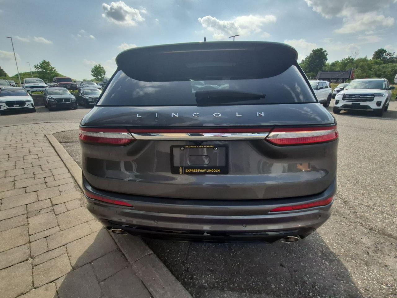 2025 Lincoln Corsair GRAND TOURING! LOADED! OVER $78K MSRP! JET PACK! Photo3