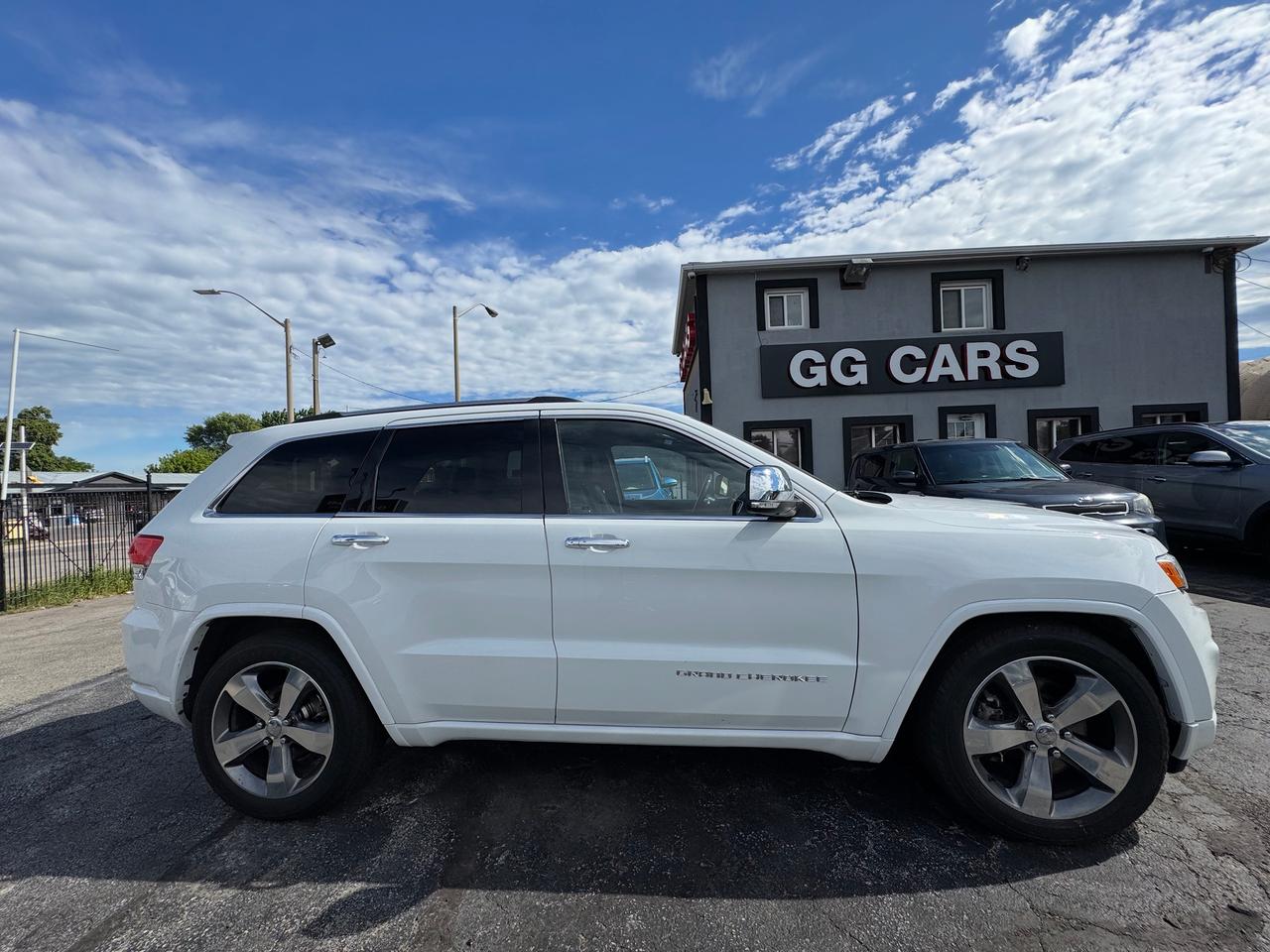 2014 Jeep Grand Cherokee Overland Photo3