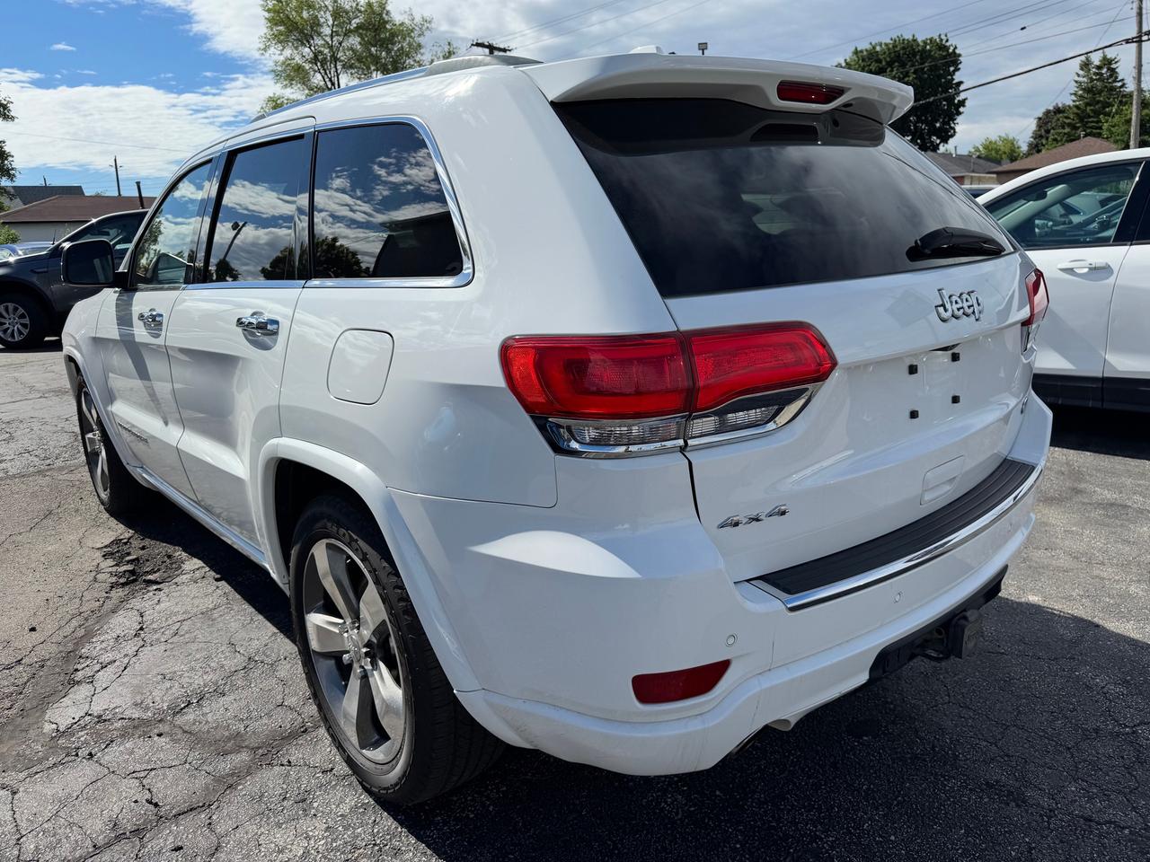 2014 Jeep Grand Cherokee Overland Photo