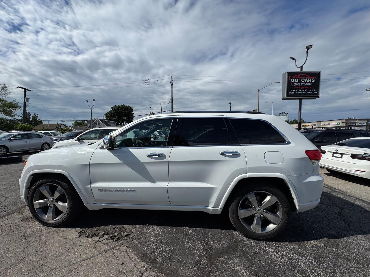 2014 Jeep Grand Cherokee Overland Photo