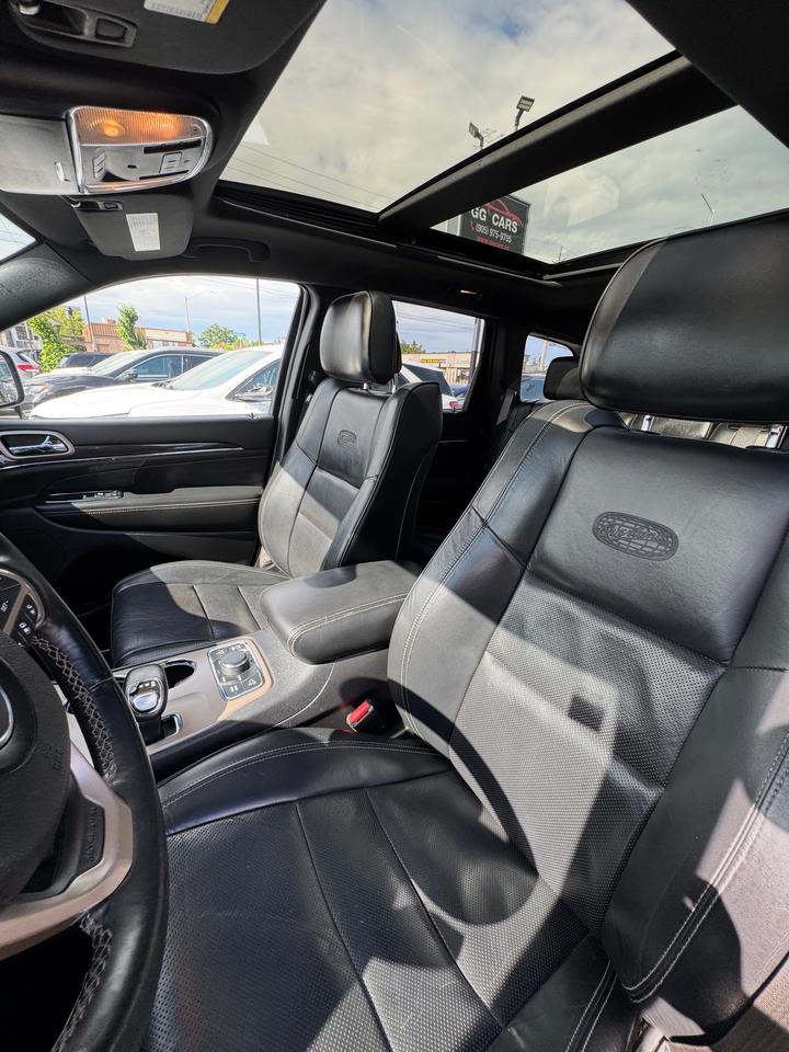 2014 Jeep Grand Cherokee Overland Photo
