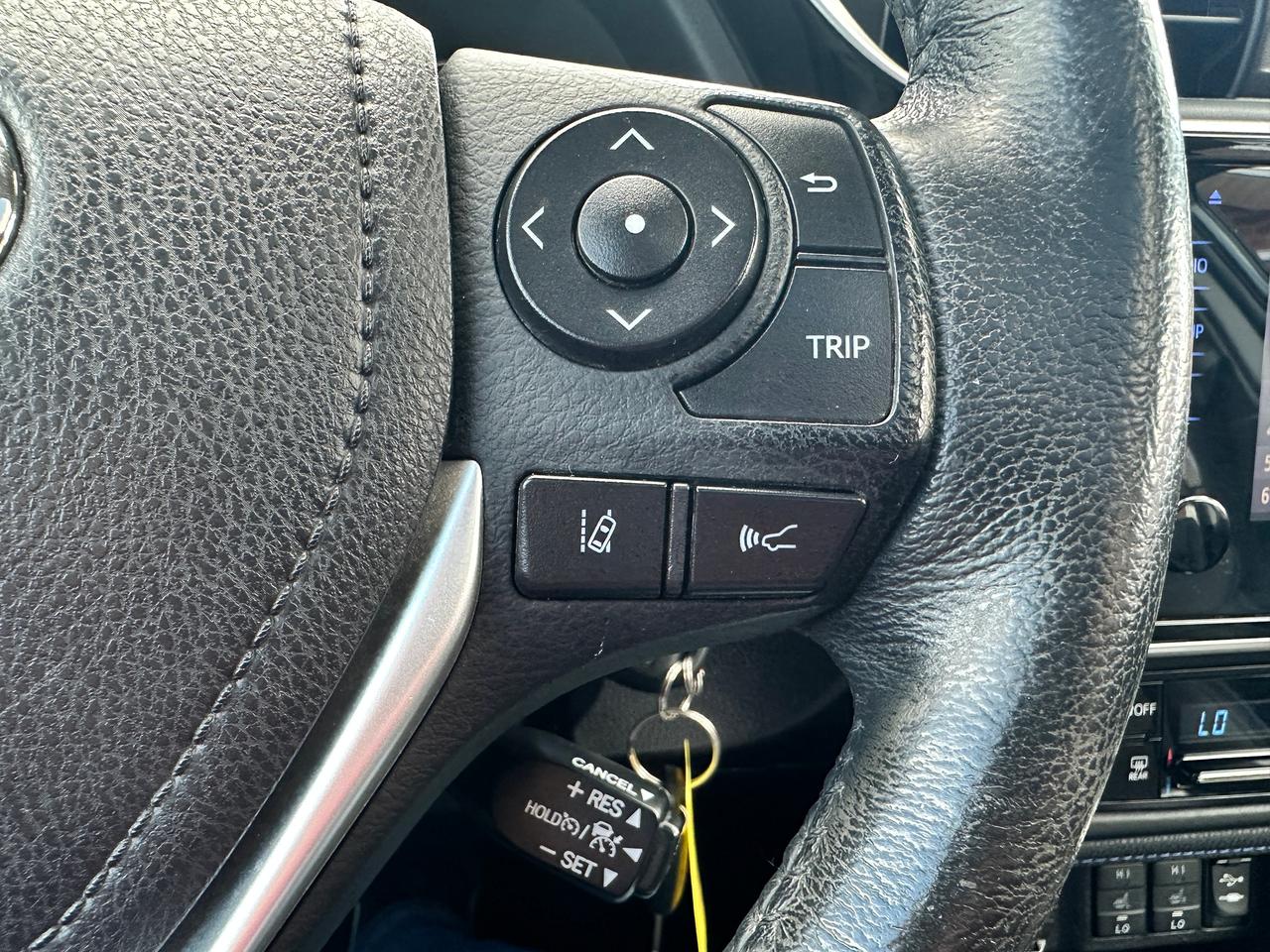 2017 Toyota Corolla SE Heated Cloth Sunroof DriverAssist CD BackupCam Photo