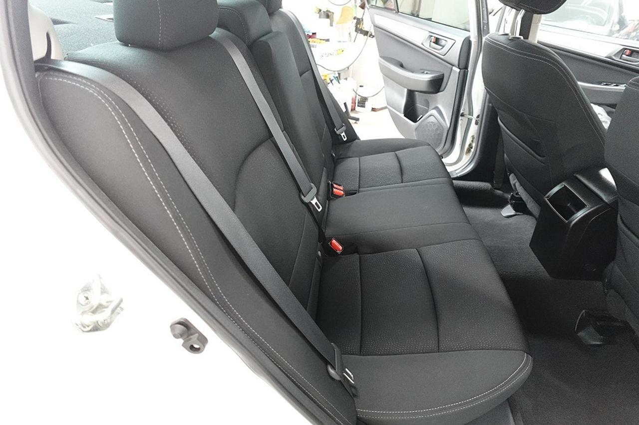 2017 Subaru Legacy DEALER MAINTAIN,NO ACCIDENT.ONE OWNER,LOWKM Photo