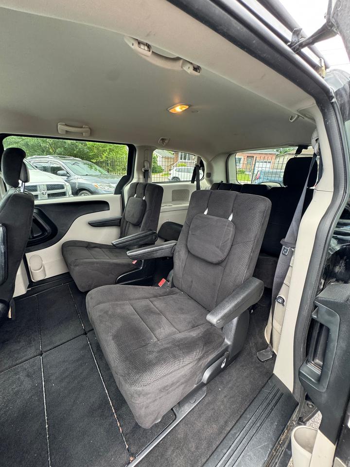 2012 Dodge Grand Caravan SXT | Stow N' Go | CERTIFIED | NO ACCIDENTS Photo