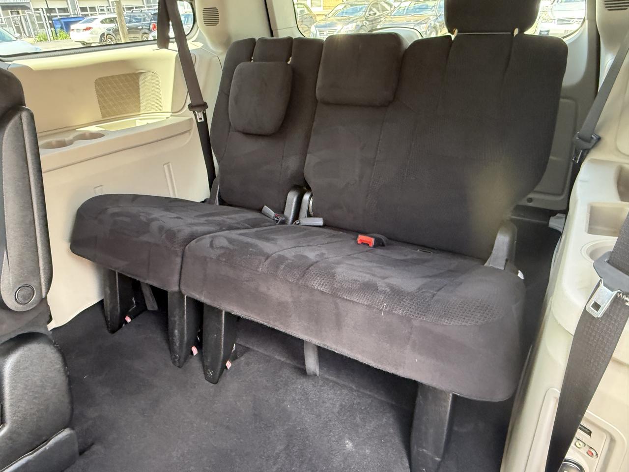2013 Dodge Grand Caravan SXT Photo