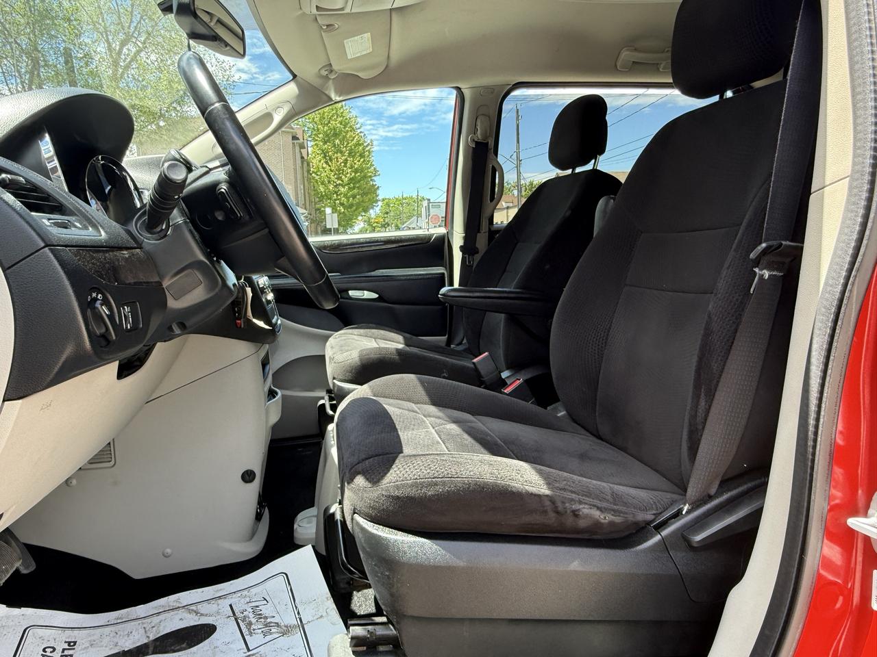 2013 Dodge Grand Caravan SXT Photo