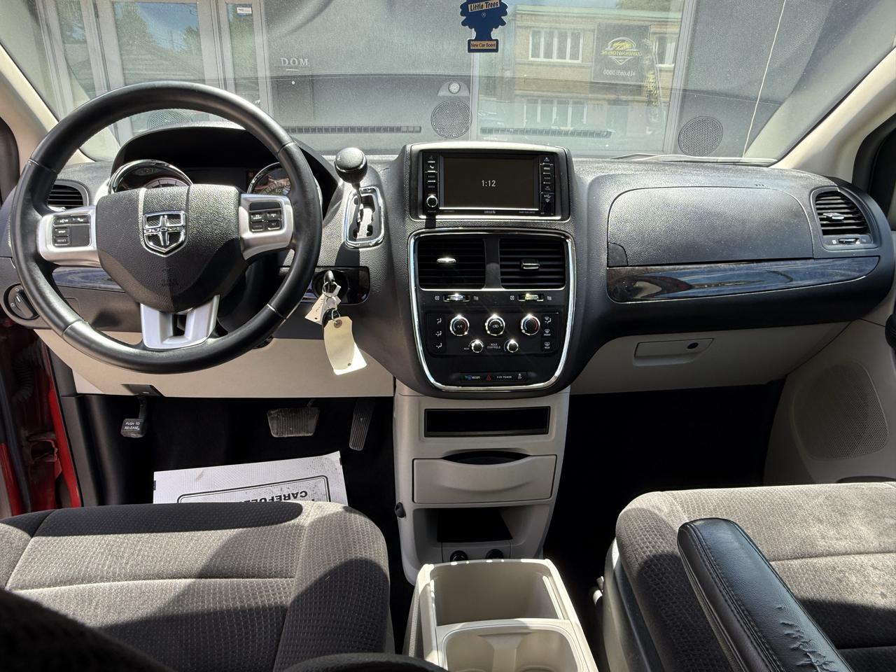 2013 Dodge Grand Caravan SXT Photo
