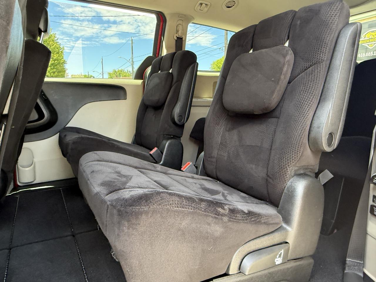 2013 Dodge Grand Caravan SXT Photo