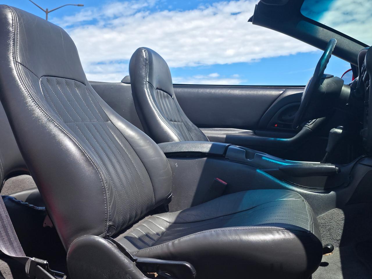 2000 Chevrolet Camaro Z28 *COLLECTABLE SUMMER CAR* Photo