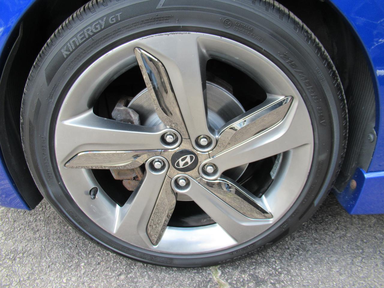 2013 Hyundai Veloster Turbo Photo