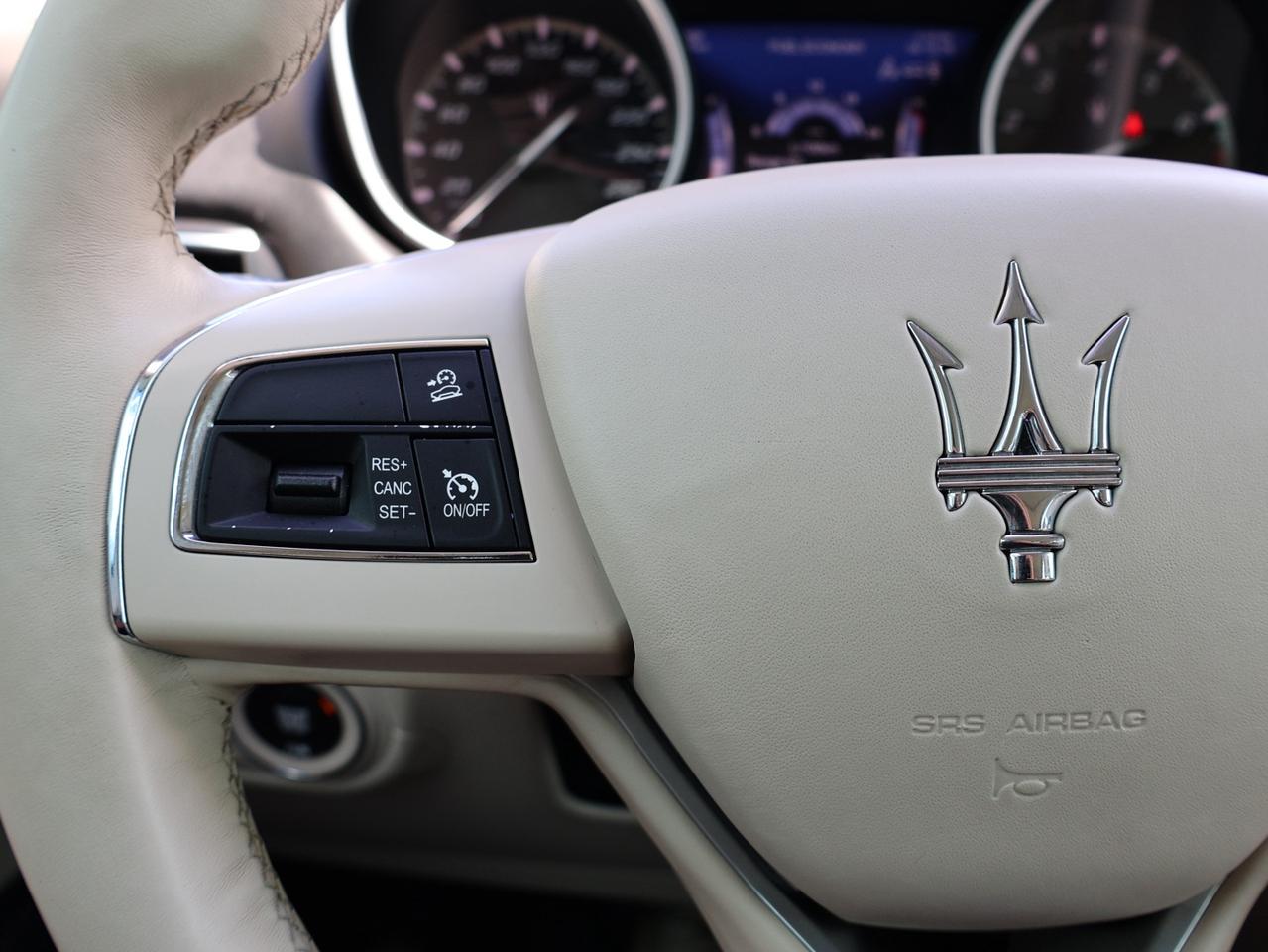 2018 Maserati Levante GRANLUSSO LUXURY AWD CERTIFIED *1 OWNER*MSRTI MAINTAIN* CAMERA NAV BLUETOOTH LEATHER HEATED SEATS SUNROOF CRUISE ALLOYS Photo