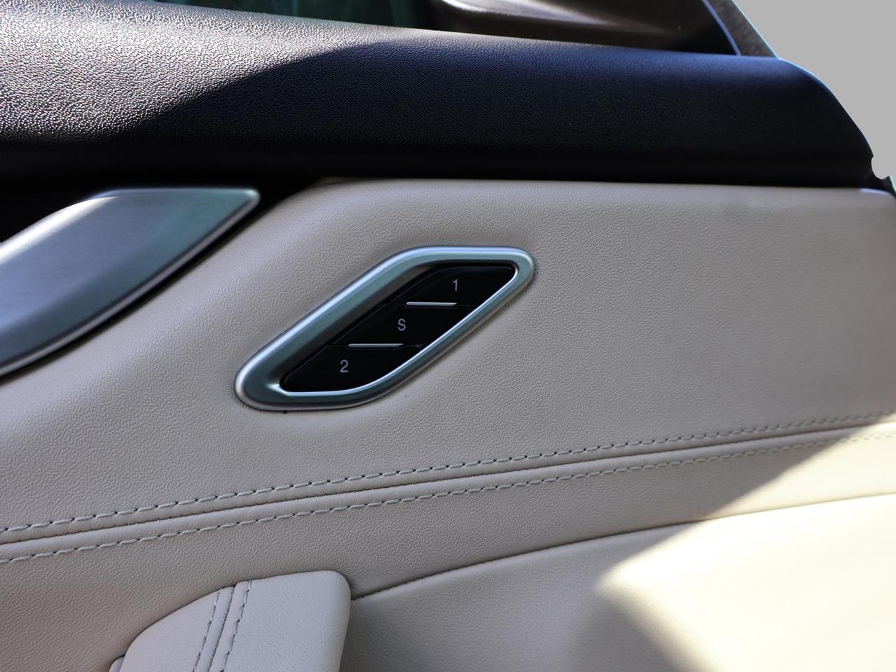 2018 Maserati Levante GRANLUSSO LUXURY AWD CERTIFIED *1 OWNER*MSRTI MAINTAIN* CAMERA NAV BLUETOOTH LEATHER HEATED SEATS SUNROOF CRUISE ALLOYS Photo