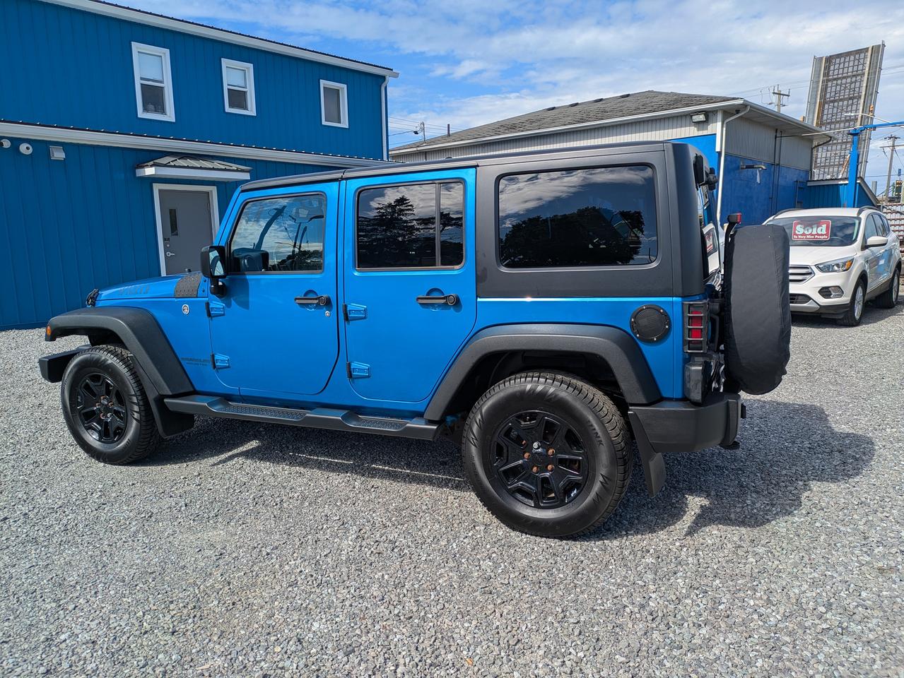 2016 Jeep Wrangler 4WD 4dr Willys Wheeler Photo2