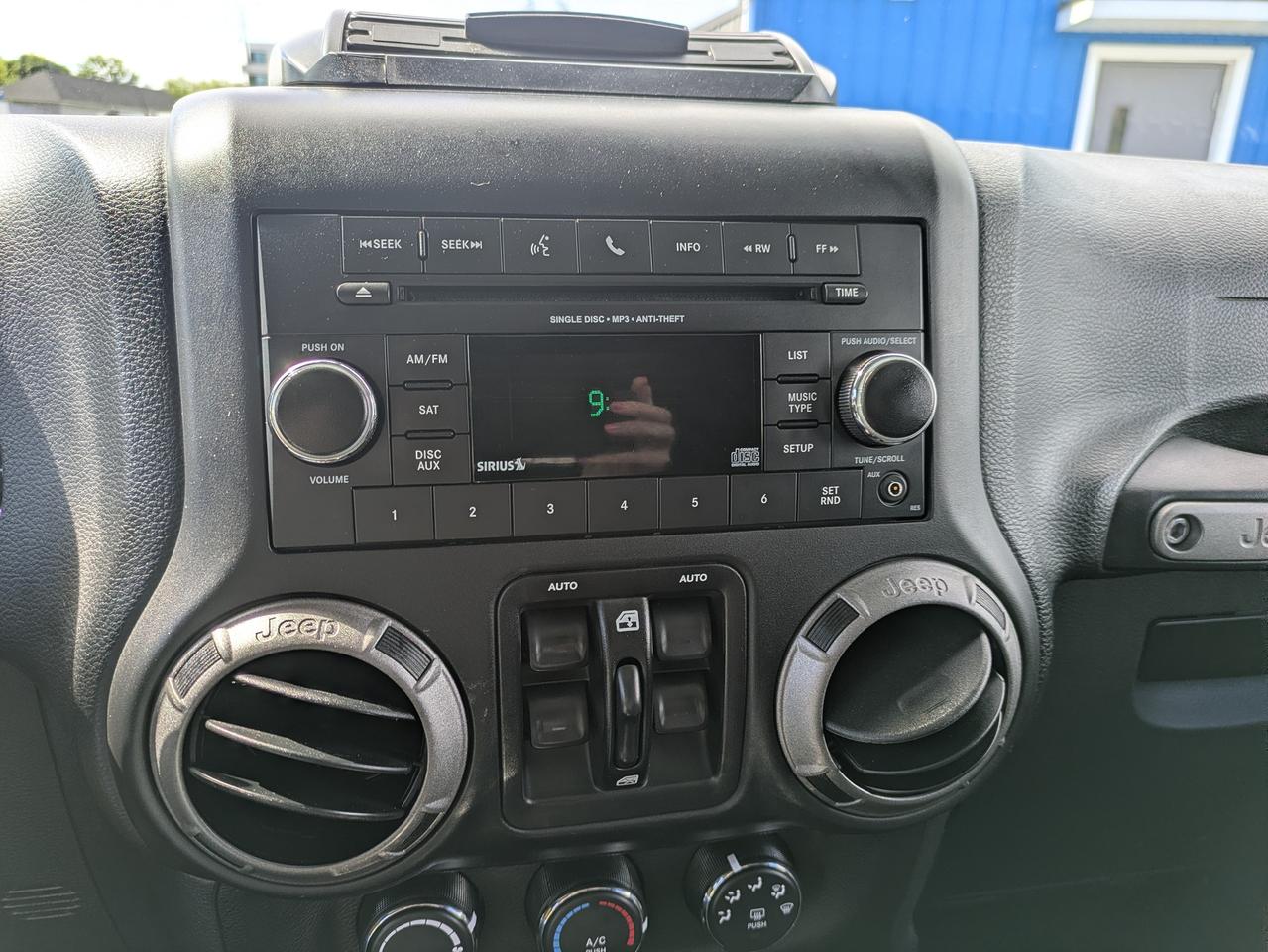 2016 Jeep Wrangler 4WD 4dr Willys Wheeler Photo