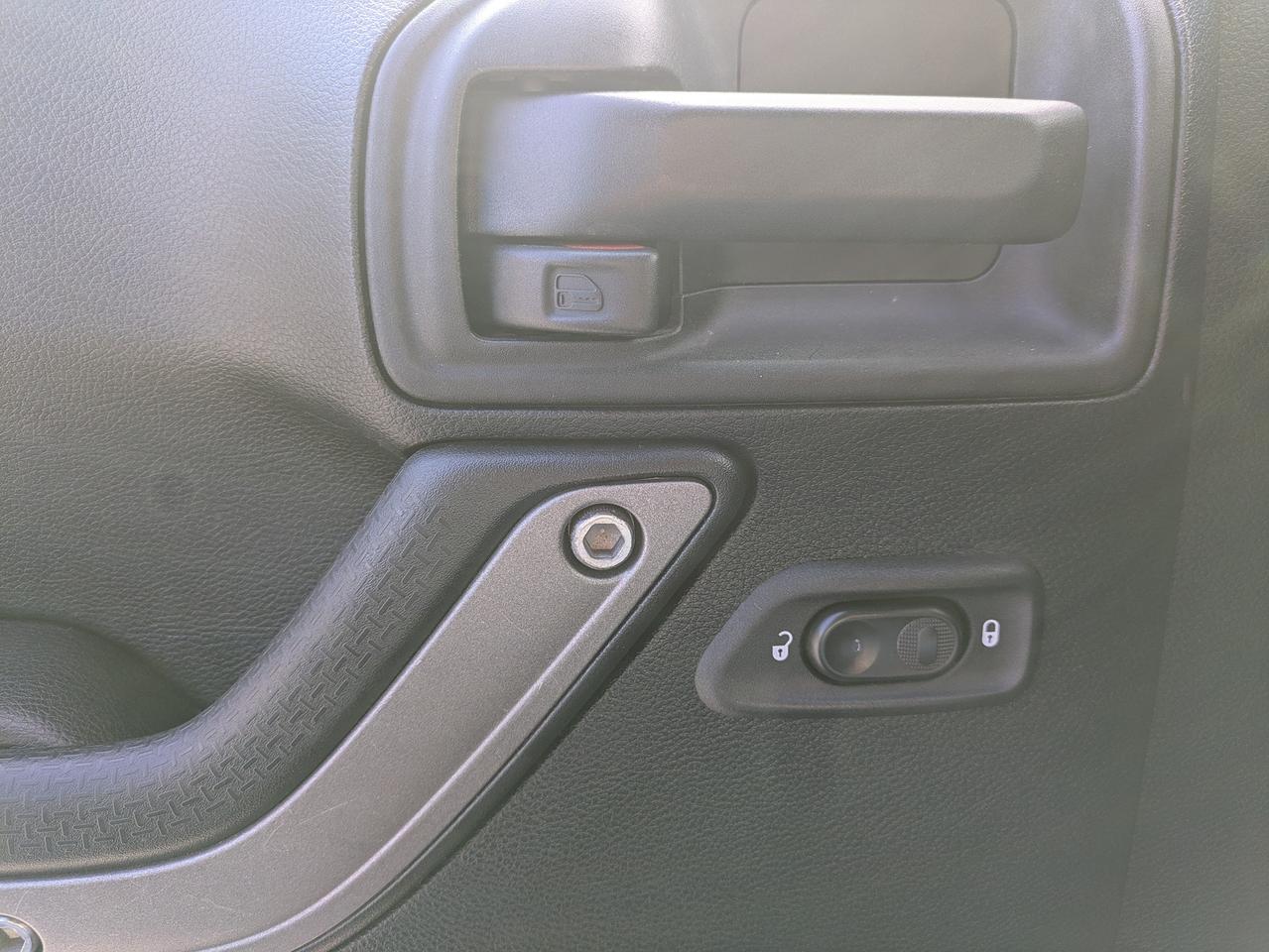2016 Jeep Wrangler 4WD 4dr Willys Wheeler Photo