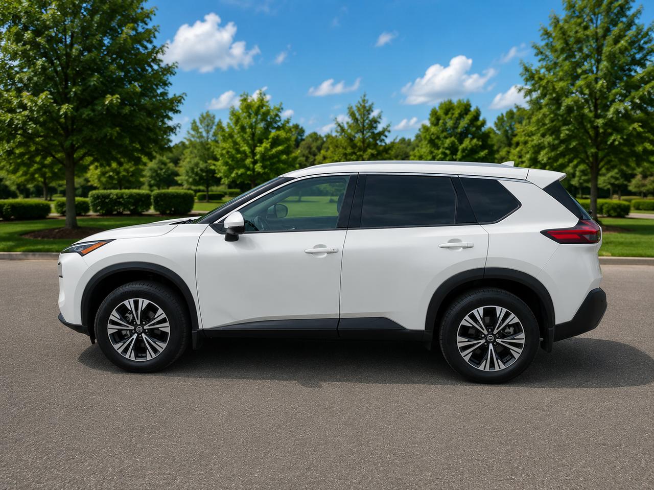 2021 Nissan Rogue SV - Photo #1