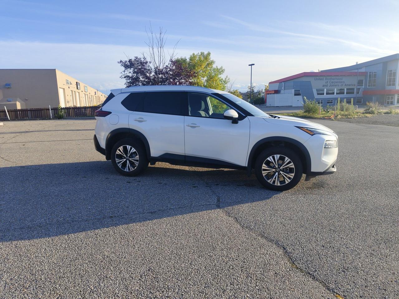 2021 Nissan Rogue SV Photo