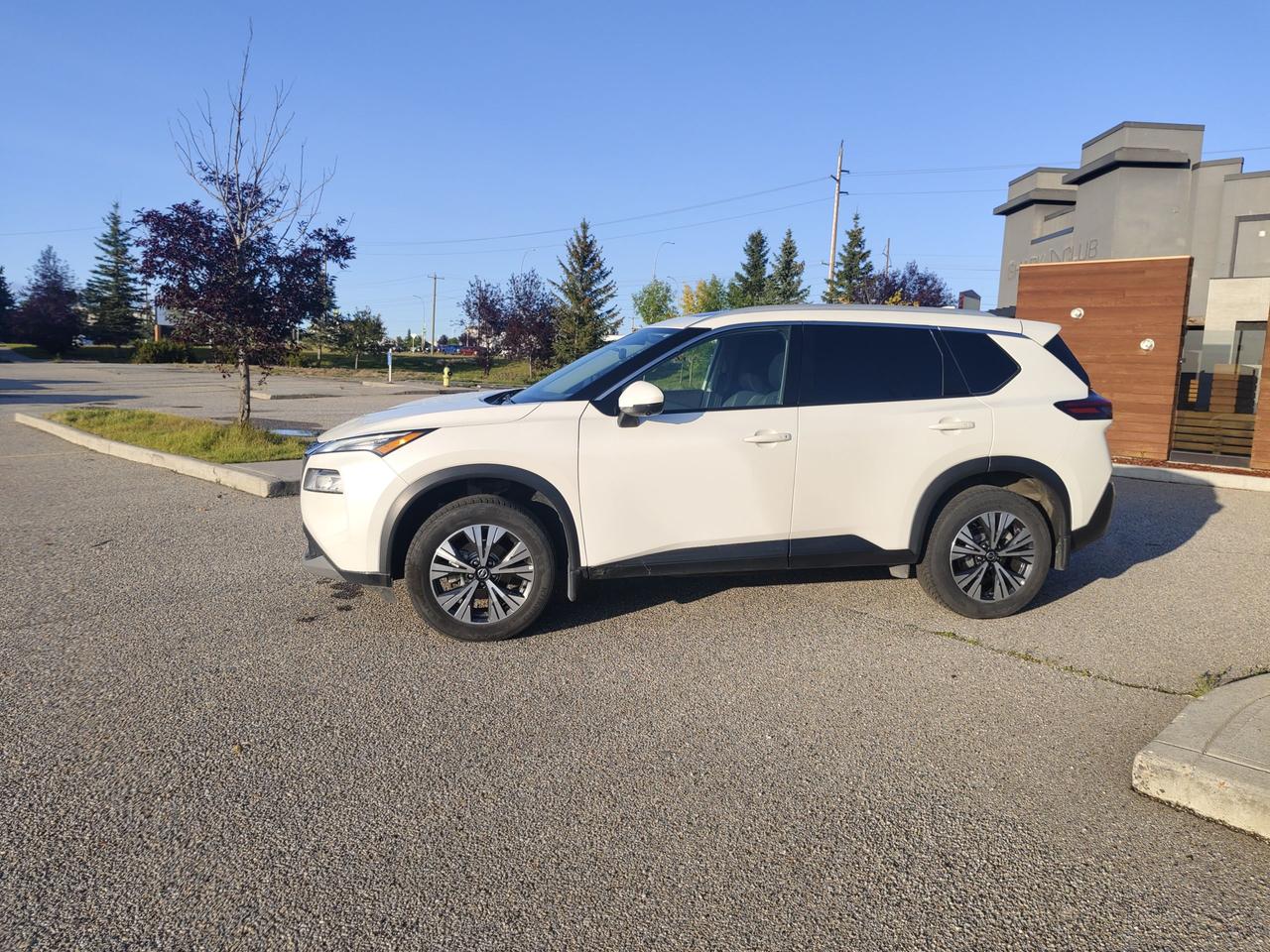 2021 Nissan Rogue SV - Photo #6