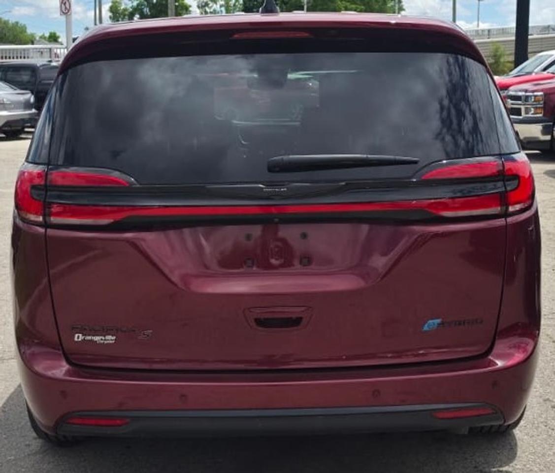 2023 Chrysler Pacifica Hybrid LIMITED / NO ACCIDENTS / ONE OWNER / HYBRID Photo2