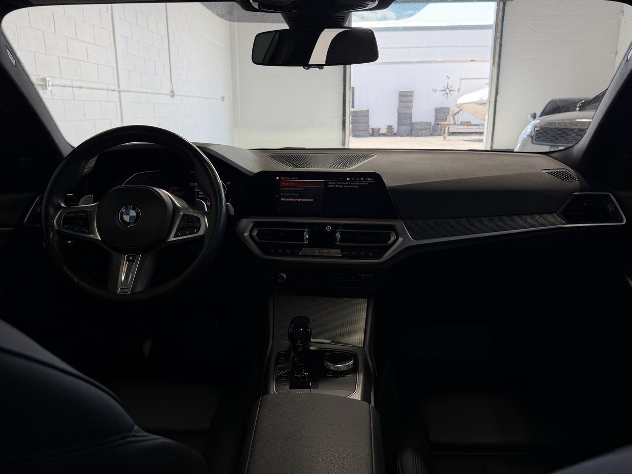 2020 BMW 3 Series 330i xDrive M-Sport, Navi, Backup Photo0