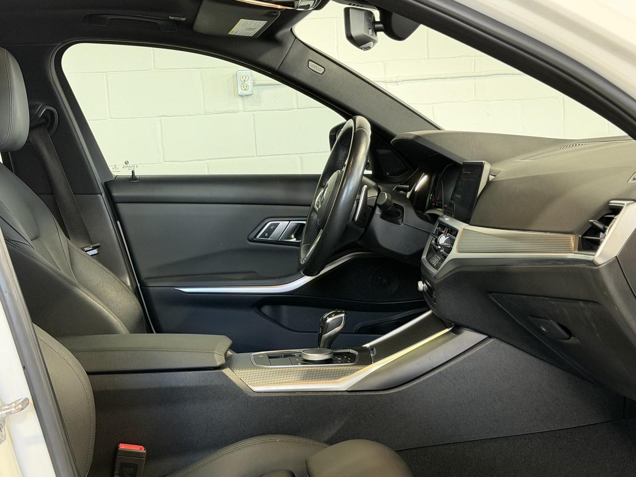 2020 BMW 3 Series 330i xDrive M-Sport, Navi, Backup Photo