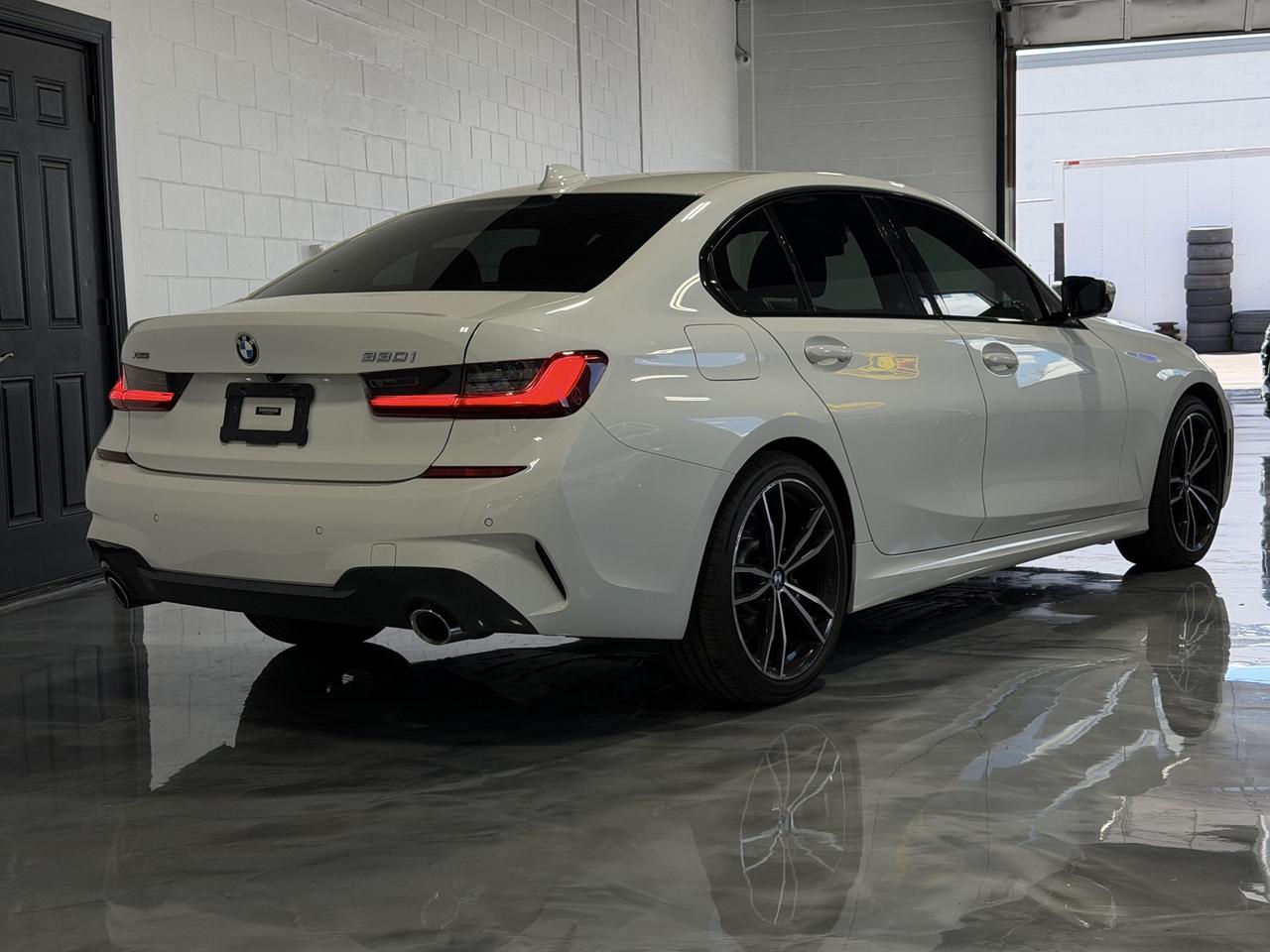 2020 BMW 3 Series 330i xDrive M-Sport, Navi, Backup Photo