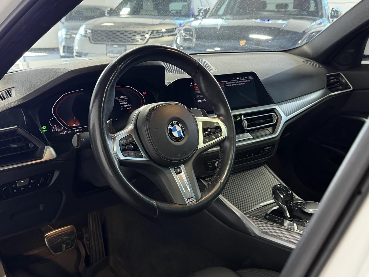 2020 BMW 3 Series 330i xDrive M-Sport, Navi, Backup Photo4