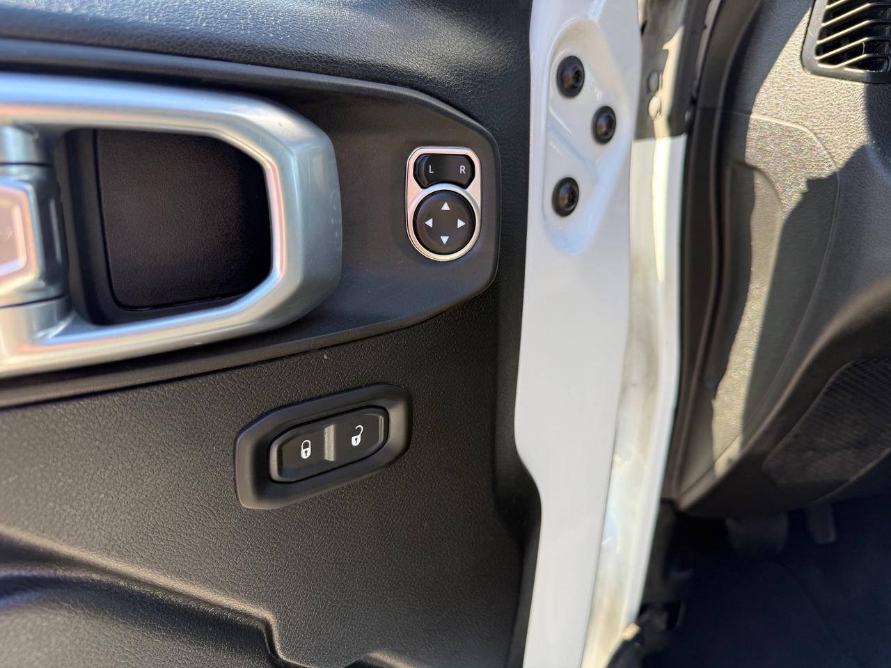 2020 Jeep Wrangler Sport Heated Steering and Seats! Photo