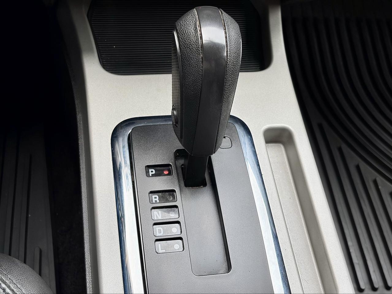 2010 Ford Escape Financing Available Photo12