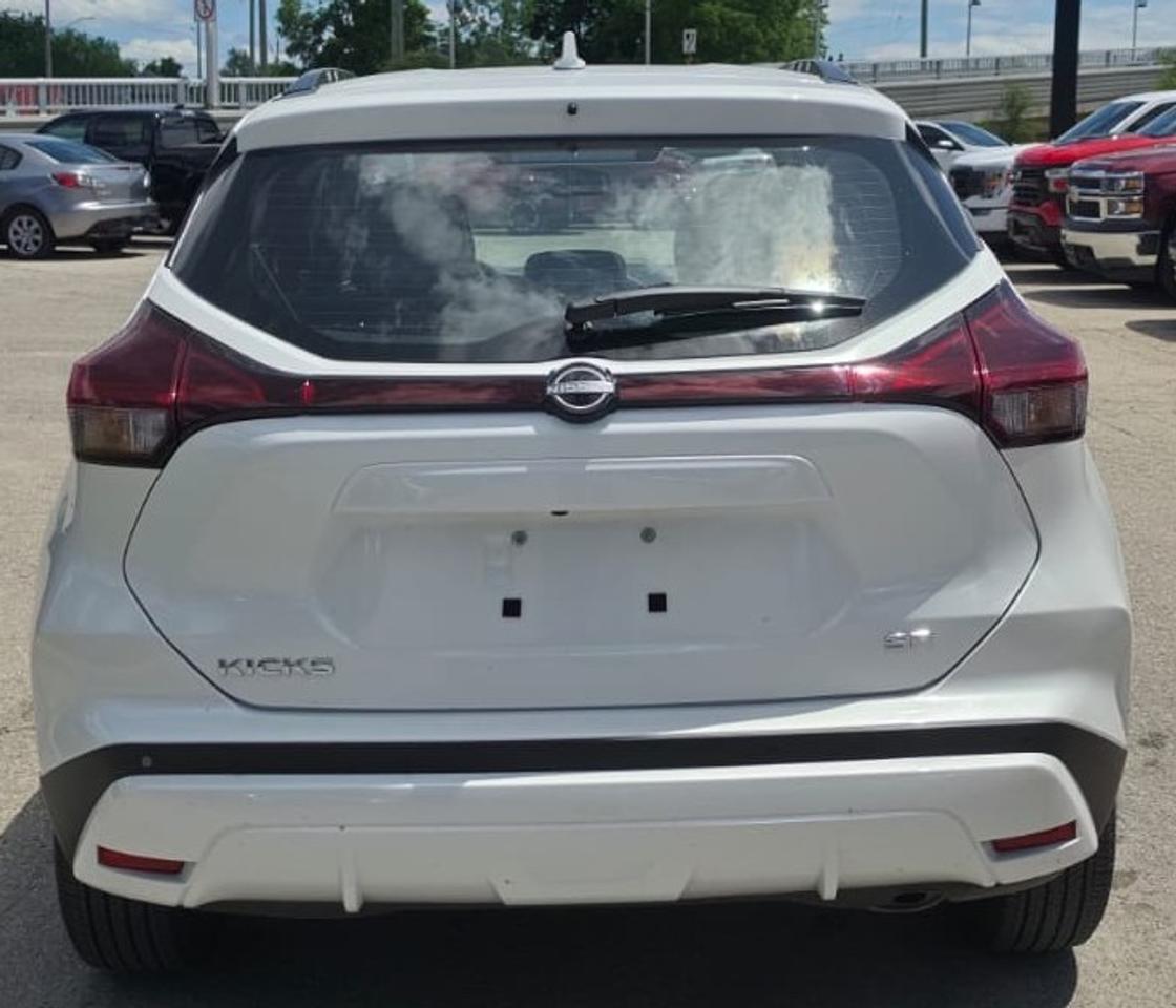 2024 Nissan Kicks SR / NO ACCIDENTS / HTD SEATS / 360 CAM / LOW KMS Photo2