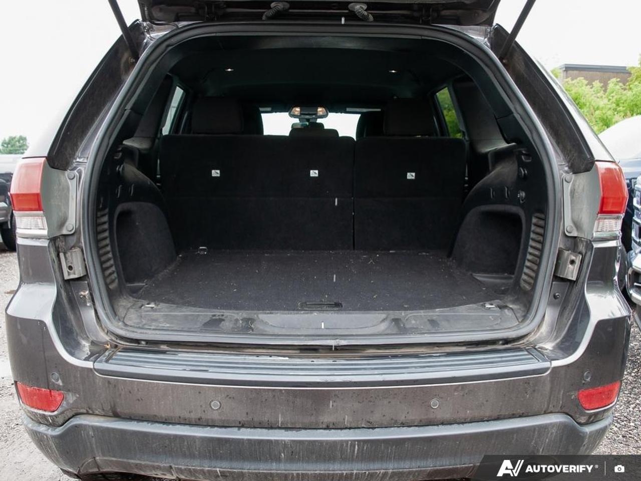 2019 Jeep Grand Cherokee Laredo Photo
