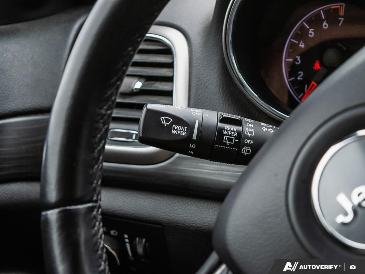 2019 Jeep Grand Cherokee Laredo Photo