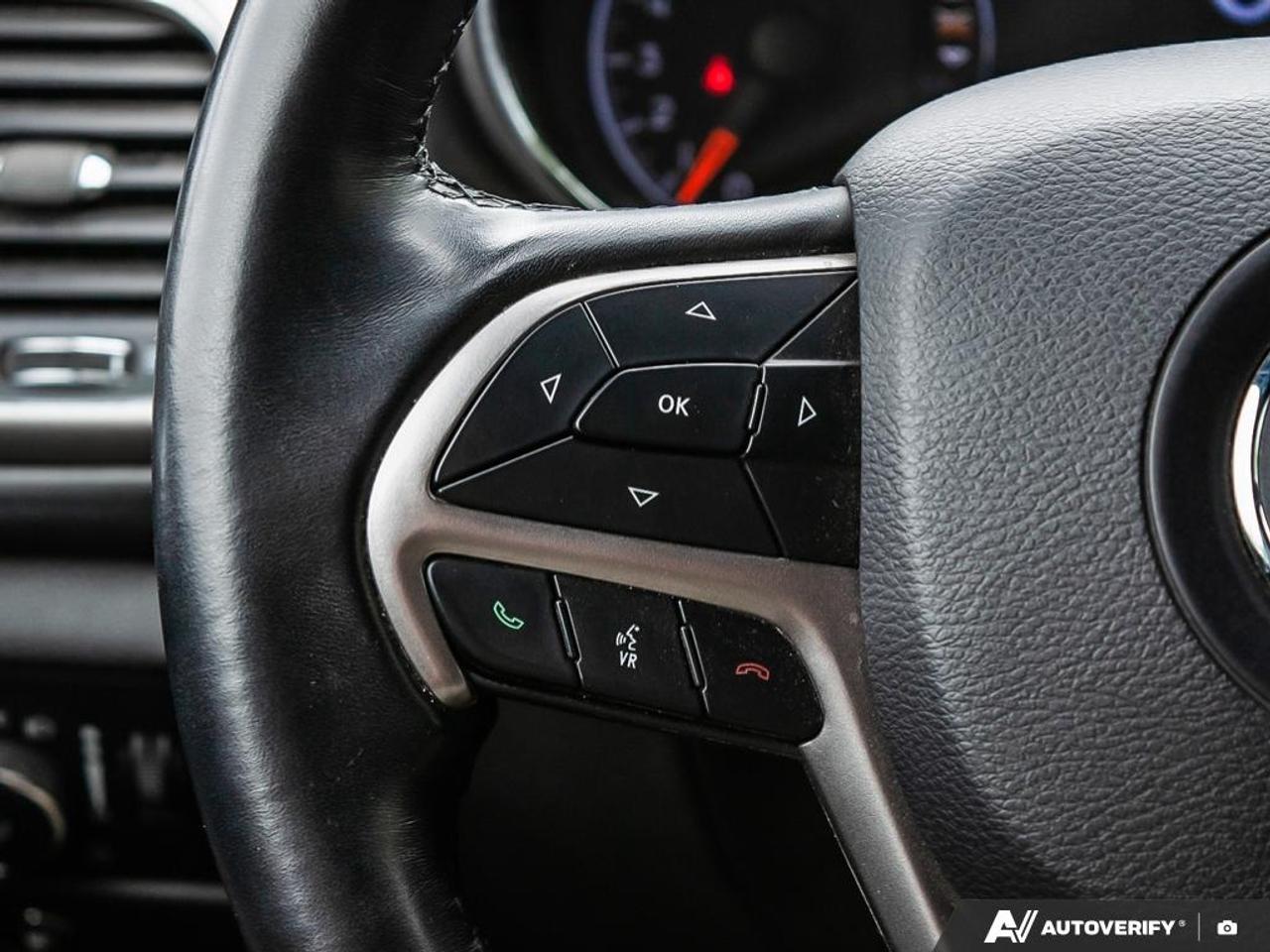 2019 Jeep Grand Cherokee Laredo Photo