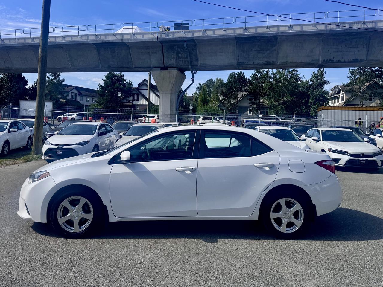 2014 Toyota Corolla FINANCING AVAILABLE Photo8
