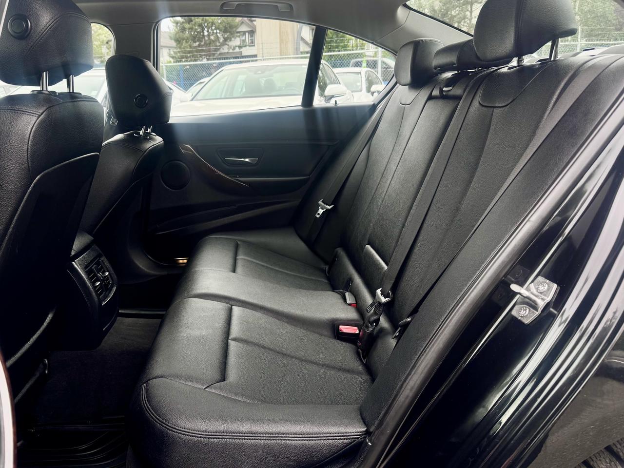 2013 BMW 3 Series FINANCING AVAILABLE Photo15