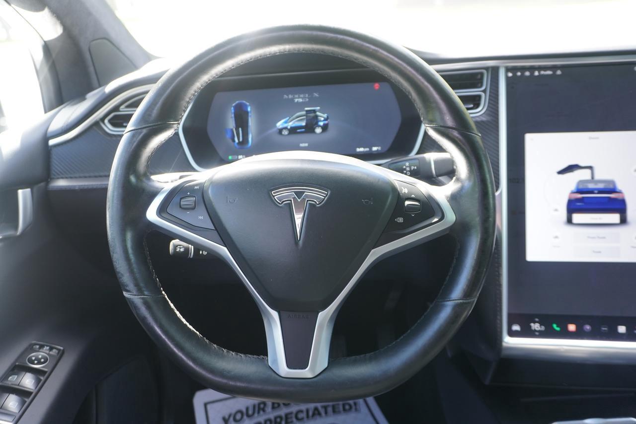 2017 Tesla Model X 7 PASSENGER!! / 75D / 1 OWNER! / NO ACCIDENTS!! Photo