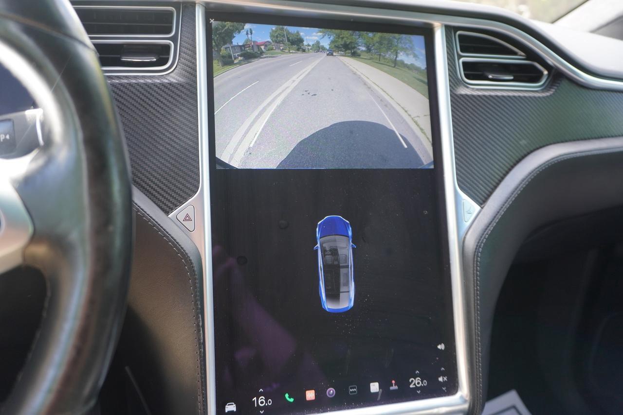 2017 Tesla Model X 7 PASSENGER!! / 75D / 1 OWNER! / NO ACCIDENTS!! Photo
