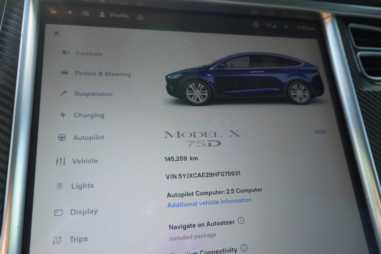 2017 Tesla Model X 7 PASSENGER!! / 75D / 1 OWNER! / NO ACCIDENTS!! Photo