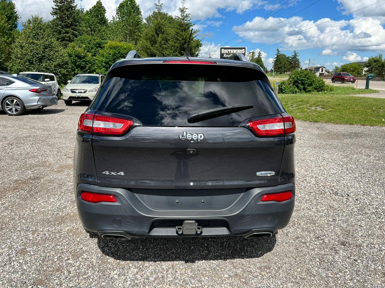2017 Jeep Cherokee 4WD 4dr North CERTIFIED Photo3