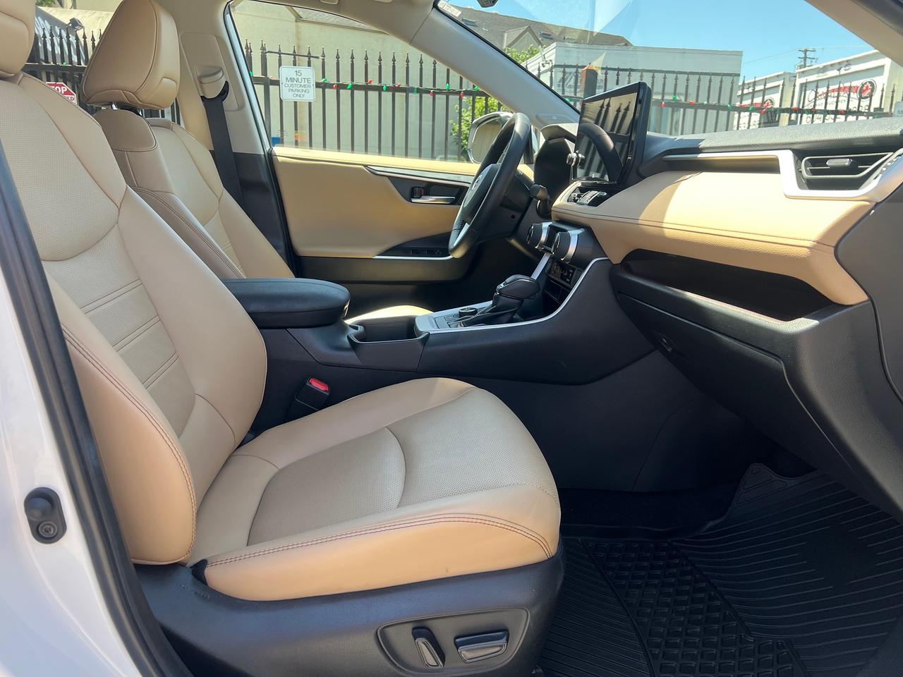 2023 Toyota RAV4 Hybrid Limited AWD Photo