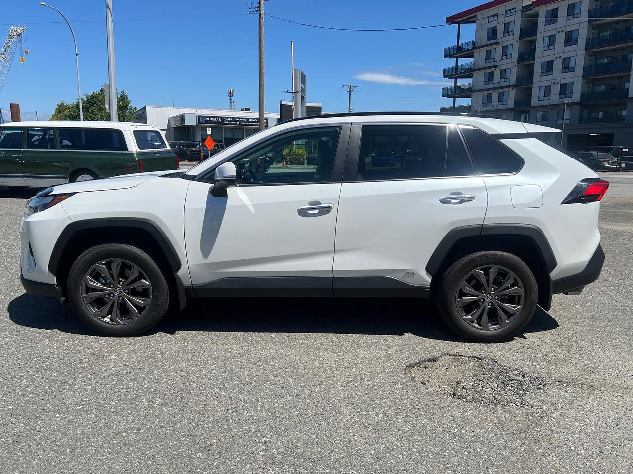 2023 Toyota RAV4 Hybrid Limited AWD Photo