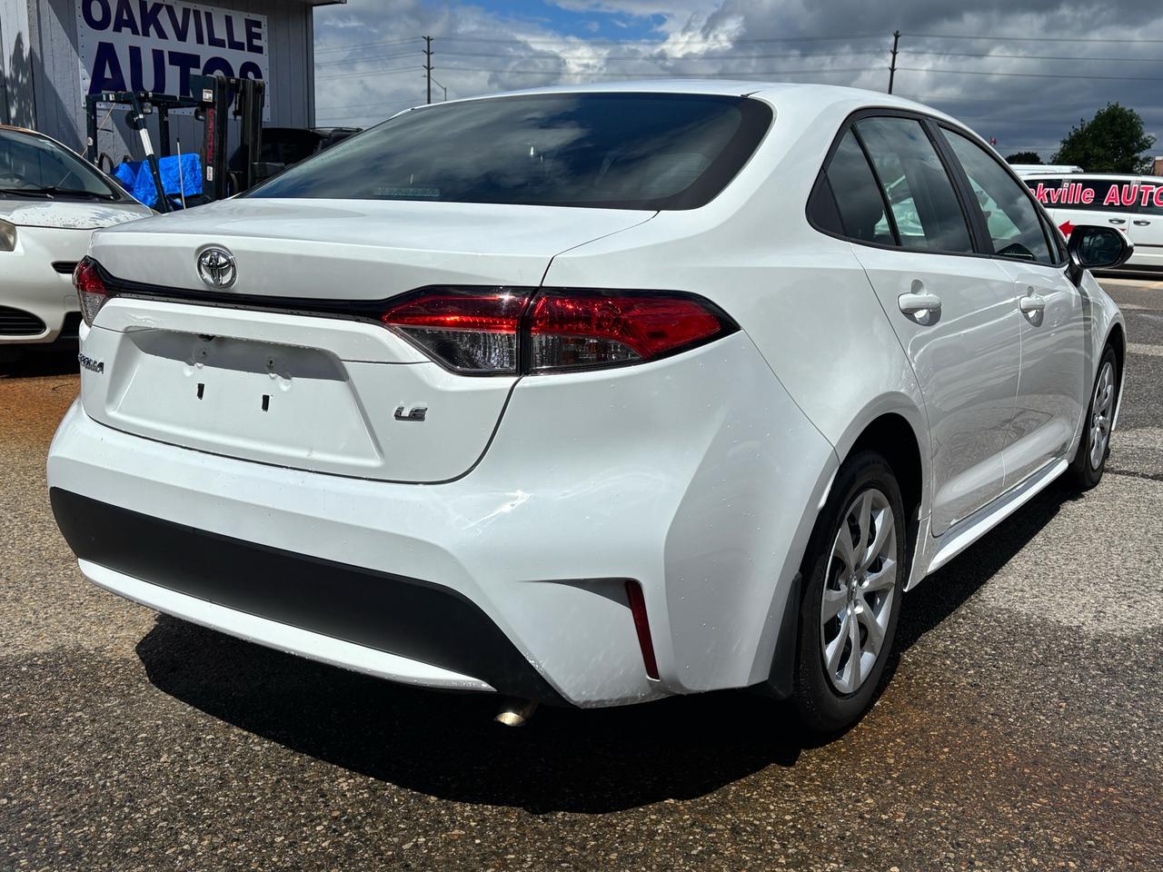 2021 Toyota Corolla L AUTO Photo4