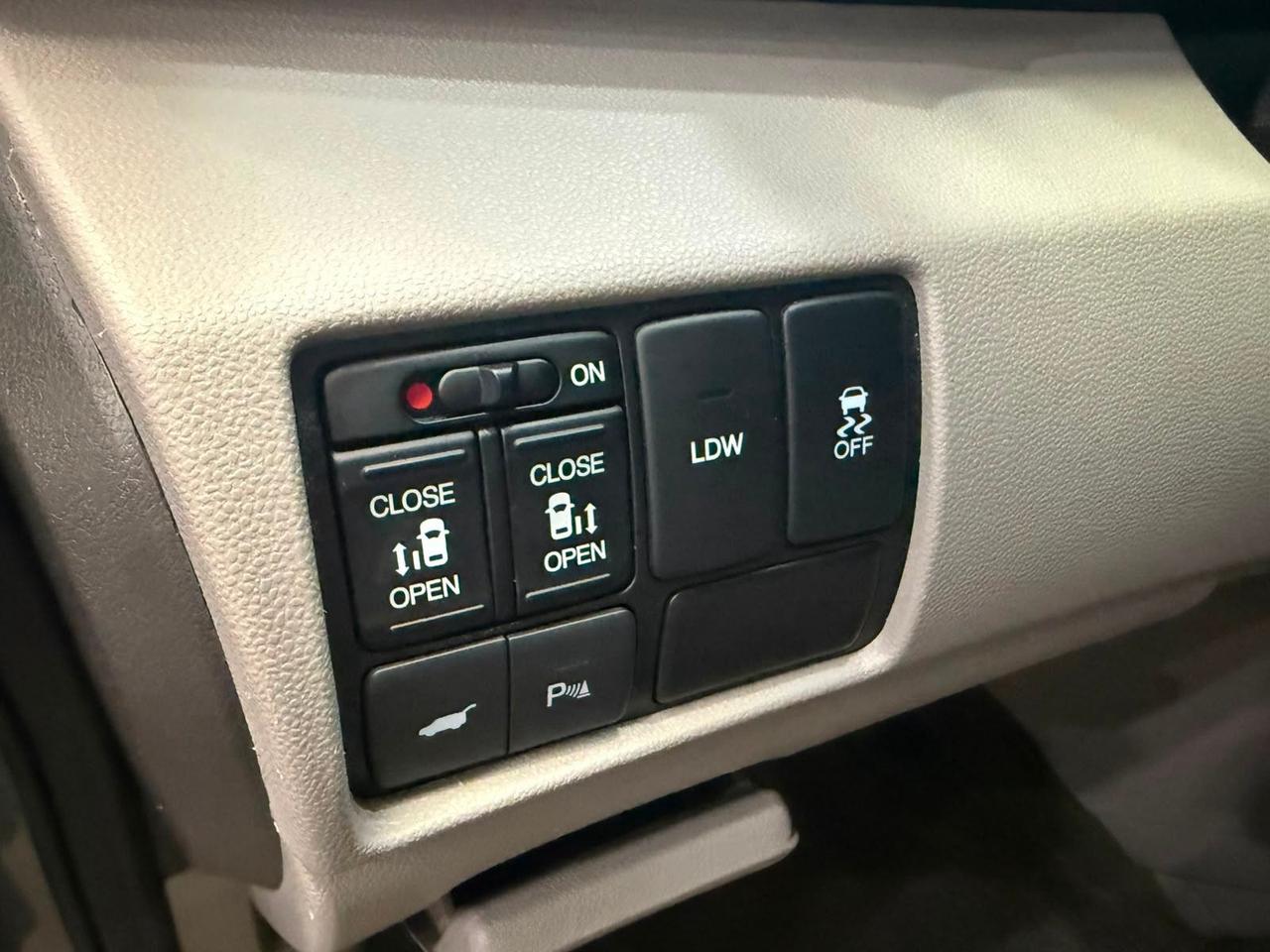 2016 Honda Odyssey 4dr Wgn Touring Photo